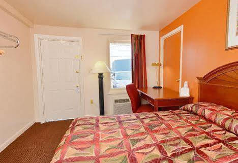 America'S Best Value Inn Lancaster Rohrerstown Exteriör bild